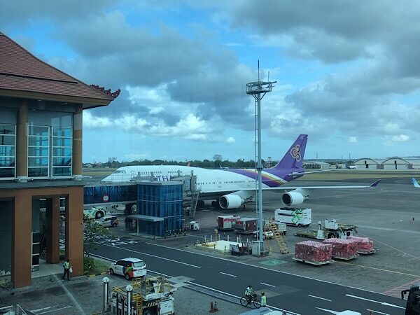 タイ航空B747ビジネスクラス搭乗記｜ジャンボジェットの乗り心地は最高！